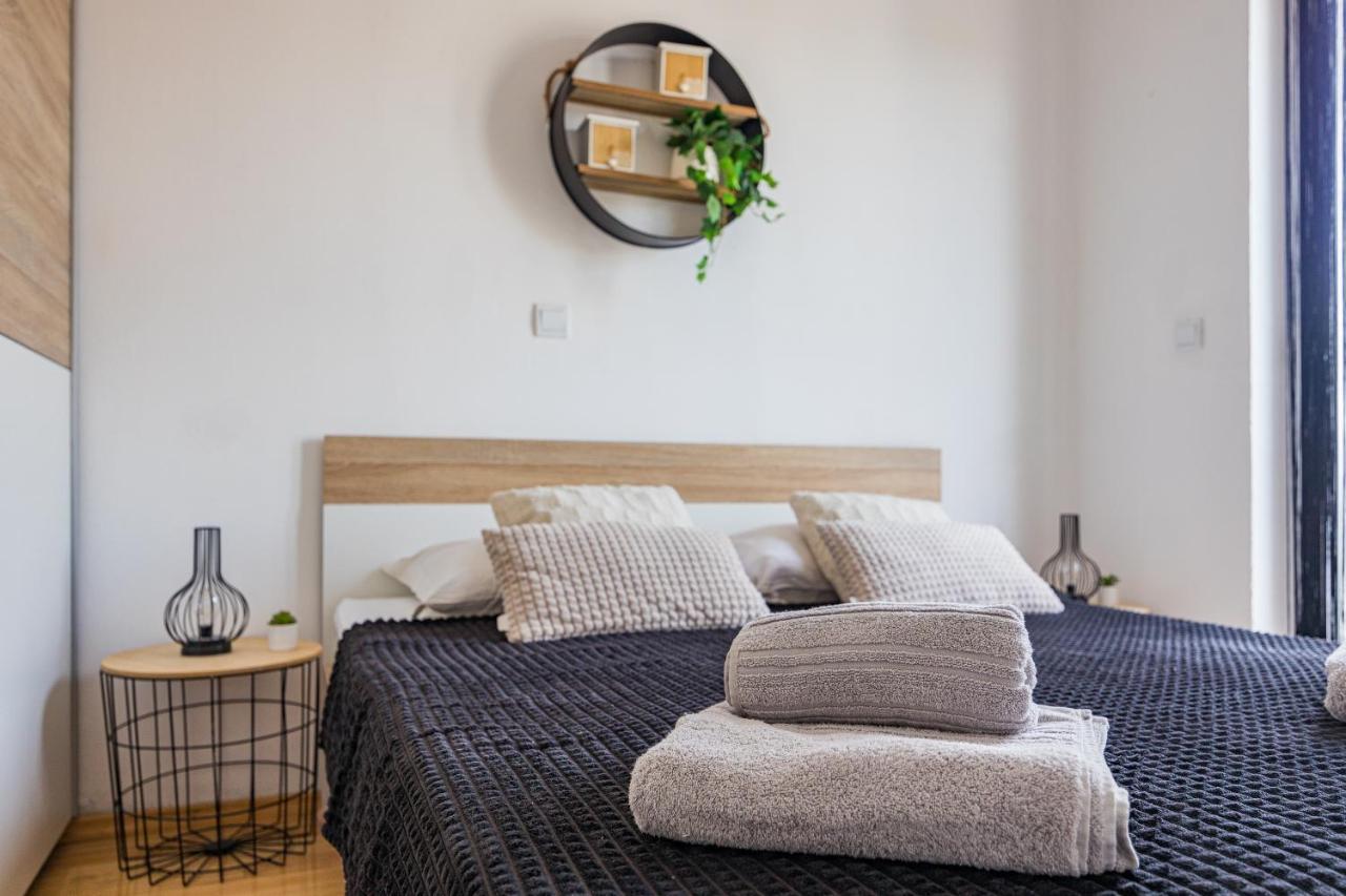 Appartamento Studio Apartman Marly Pola Esterno foto