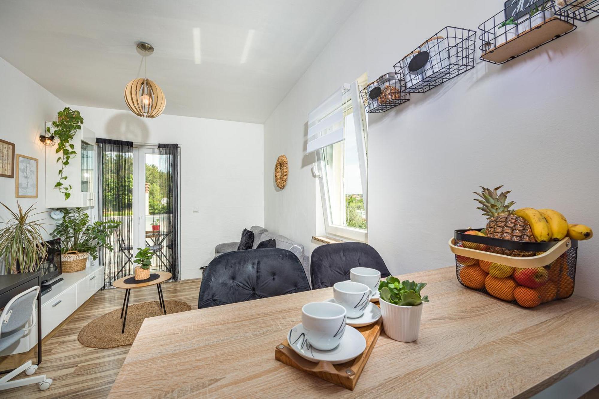Appartamento Studio Apartman Marly Pola Esterno foto
